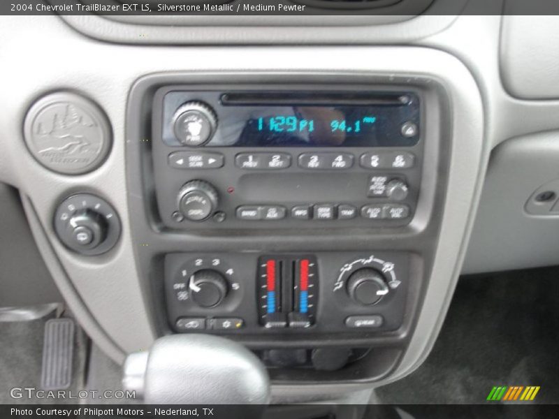 Silverstone Metallic / Medium Pewter 2004 Chevrolet TrailBlazer EXT LS