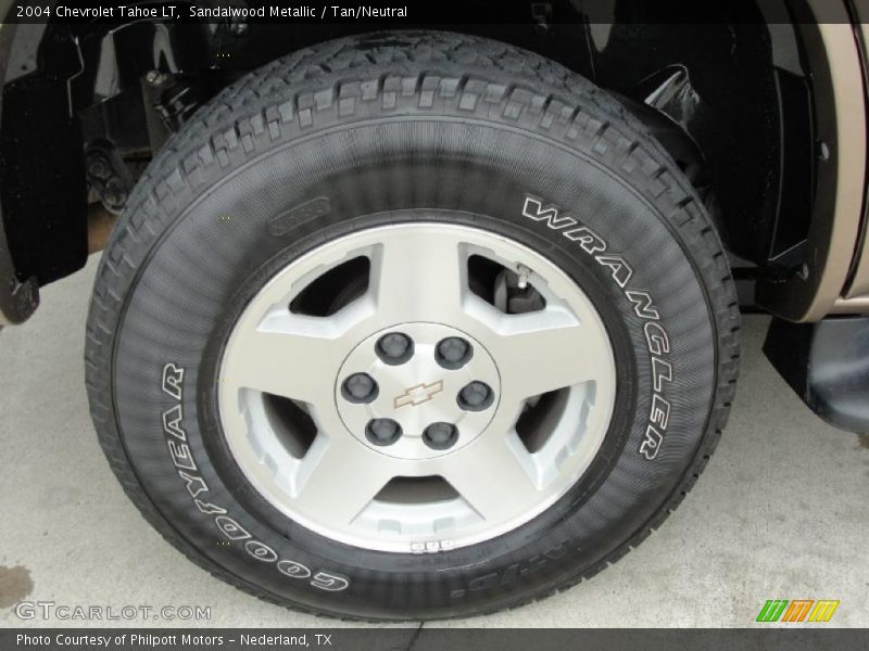 Sandalwood Metallic / Tan/Neutral 2004 Chevrolet Tahoe LT