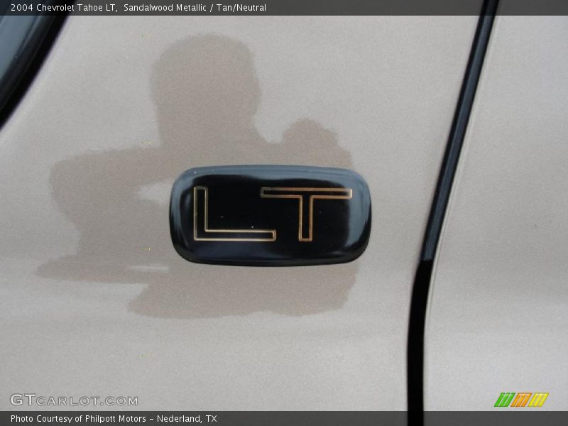 Sandalwood Metallic / Tan/Neutral 2004 Chevrolet Tahoe LT