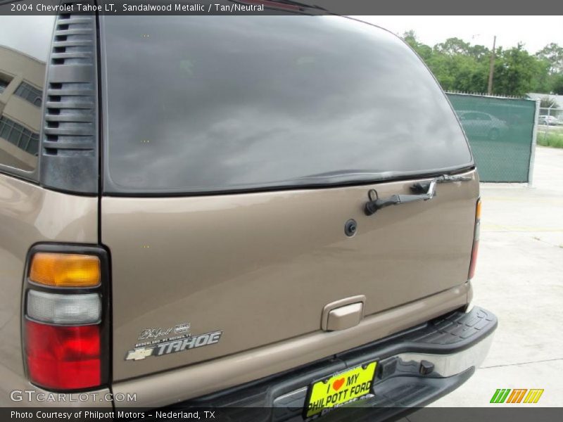 Sandalwood Metallic / Tan/Neutral 2004 Chevrolet Tahoe LT