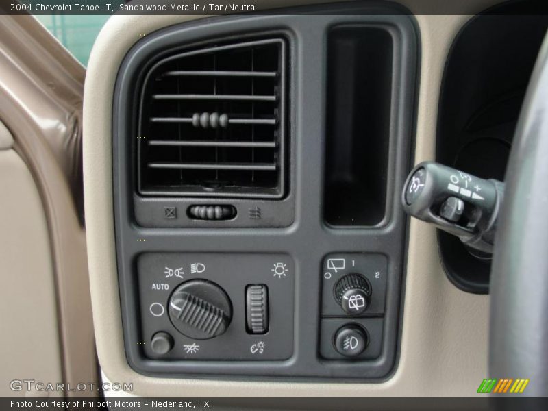 Sandalwood Metallic / Tan/Neutral 2004 Chevrolet Tahoe LT