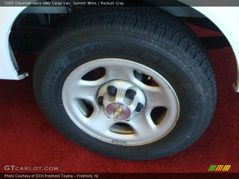 Summit White / Medium Gray 2005 Chevrolet Astro AWD Cargo Van