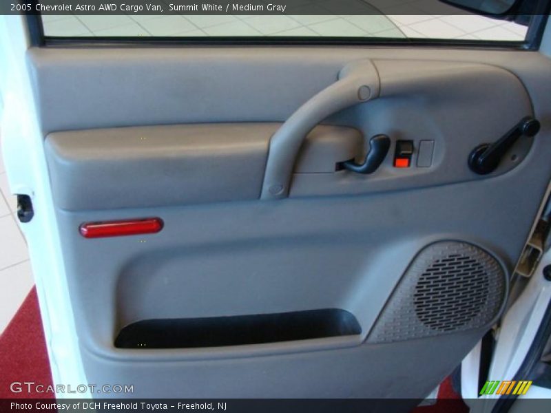 Summit White / Medium Gray 2005 Chevrolet Astro AWD Cargo Van