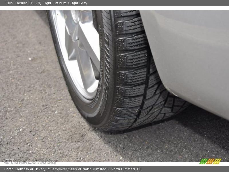 Light Platinum / Light Gray 2005 Cadillac STS V8