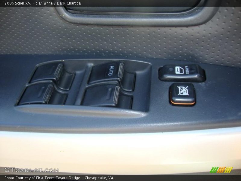 Polar White / Dark Charcoal 2006 Scion xA
