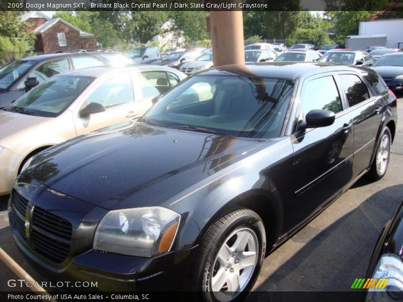 Brilliant Black Crystal Pearl / Dark Slate Gray/Light Graystone 2005 Dodge Magnum SXT