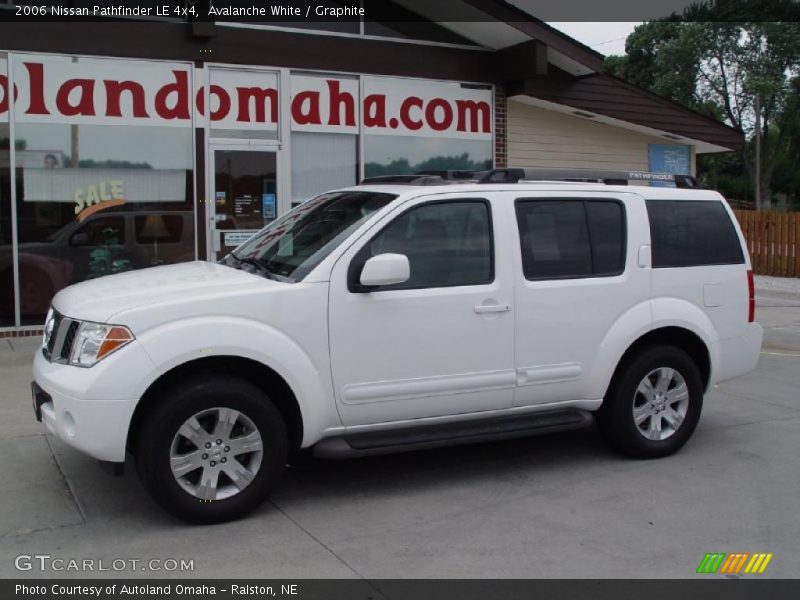 Avalanche White / Graphite 2006 Nissan Pathfinder LE 4x4