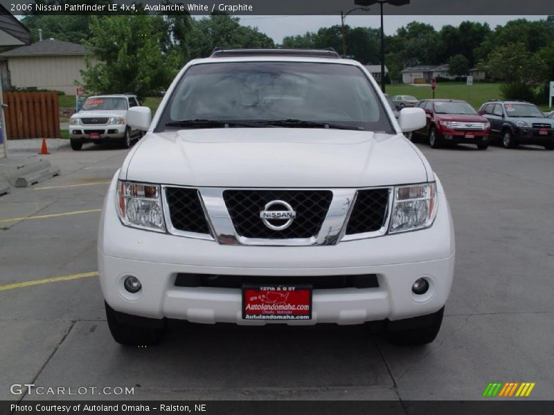 Avalanche White / Graphite 2006 Nissan Pathfinder LE 4x4