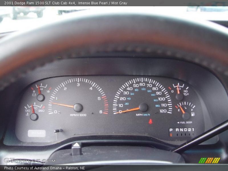 Intense Blue Pearl / Mist Gray 2001 Dodge Ram 1500 SLT Club Cab 4x4
