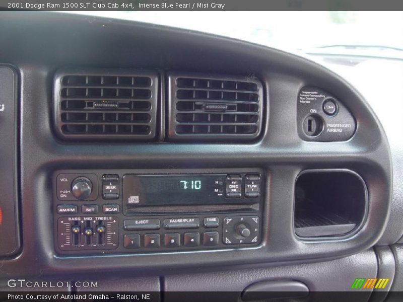 Intense Blue Pearl / Mist Gray 2001 Dodge Ram 1500 SLT Club Cab 4x4
