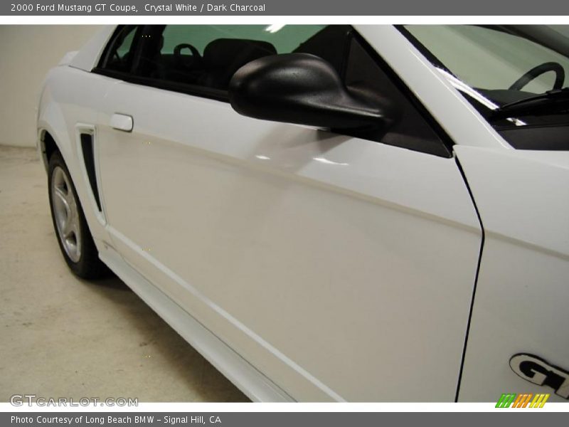 Crystal White / Dark Charcoal 2000 Ford Mustang GT Coupe