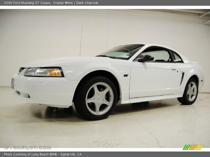 Crystal White / Dark Charcoal 2000 Ford Mustang GT Coupe