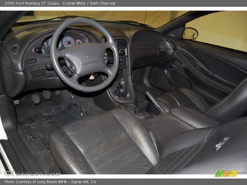 Crystal White / Dark Charcoal 2000 Ford Mustang GT Coupe