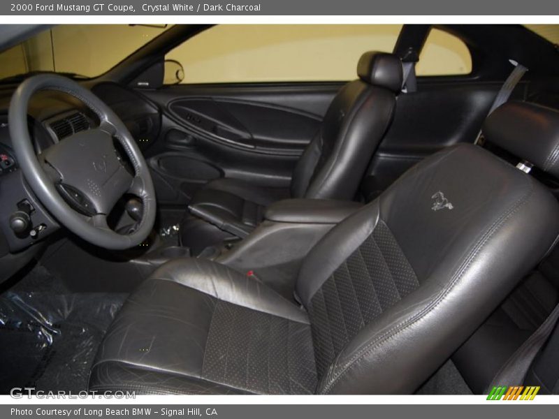 Crystal White / Dark Charcoal 2000 Ford Mustang GT Coupe