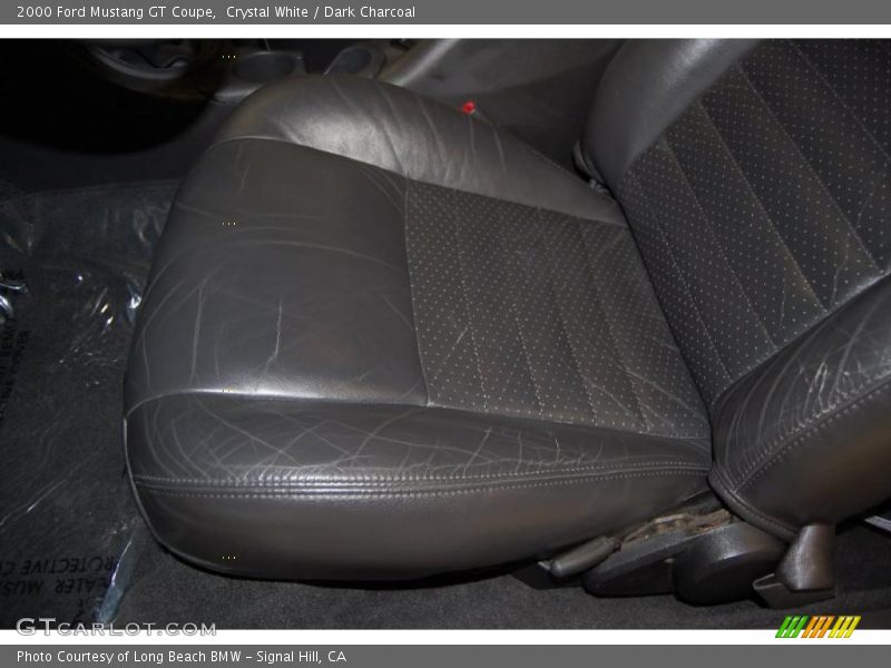Crystal White / Dark Charcoal 2000 Ford Mustang GT Coupe