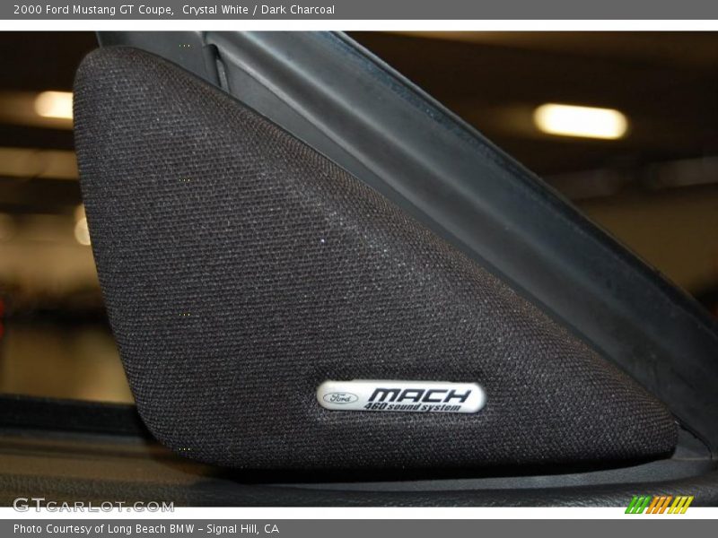 Crystal White / Dark Charcoal 2000 Ford Mustang GT Coupe