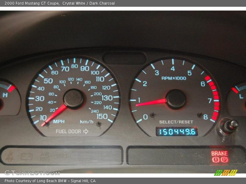 Crystal White / Dark Charcoal 2000 Ford Mustang GT Coupe