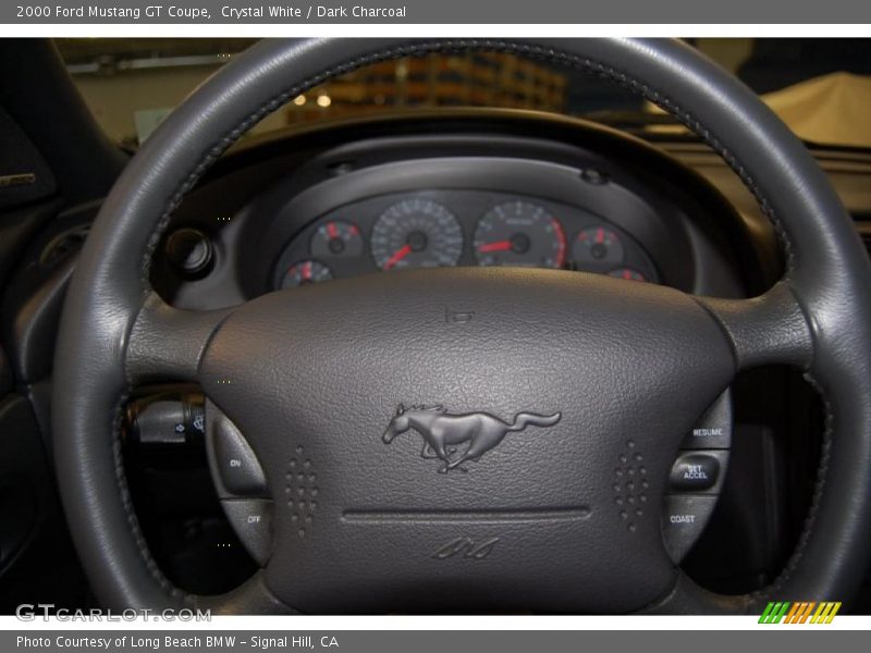 Crystal White / Dark Charcoal 2000 Ford Mustang GT Coupe