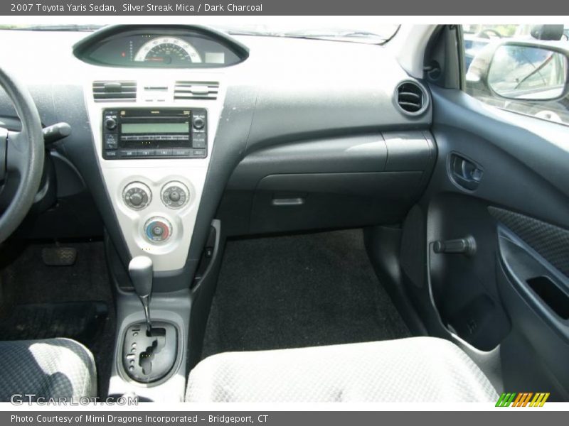 Silver Streak Mica / Dark Charcoal 2007 Toyota Yaris Sedan