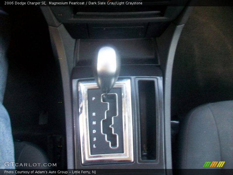 Magnesium Pearlcoat / Dark Slate Gray/Light Graystone 2006 Dodge Charger SE