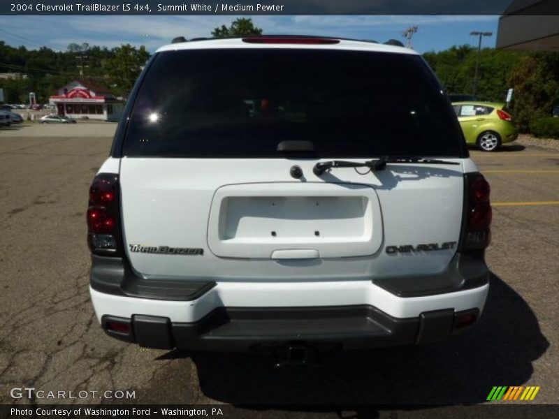 Summit White / Medium Pewter 2004 Chevrolet TrailBlazer LS 4x4