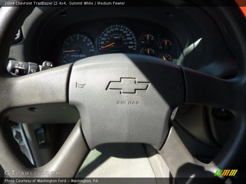 Summit White / Medium Pewter 2004 Chevrolet TrailBlazer LS 4x4