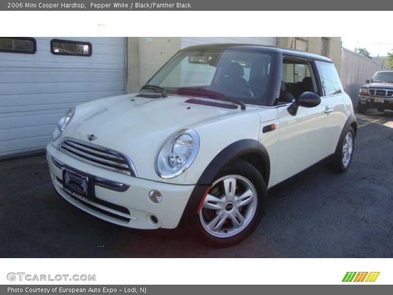 Pepper White / Black/Panther Black 2006 Mini Cooper Hardtop