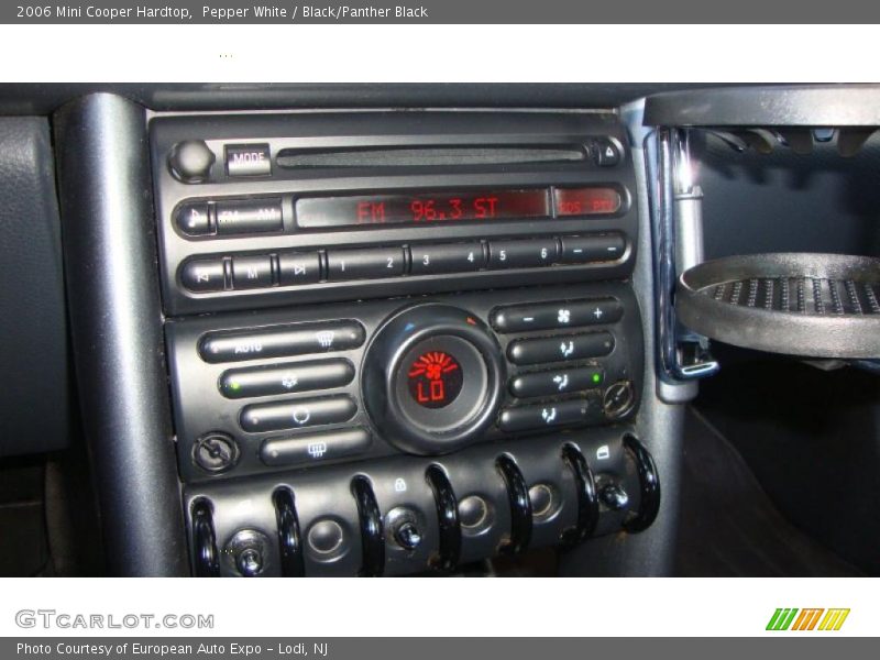 Pepper White / Black/Panther Black 2006 Mini Cooper Hardtop