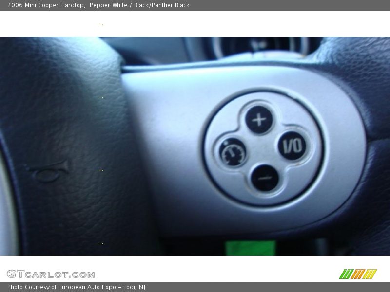 Pepper White / Black/Panther Black 2006 Mini Cooper Hardtop