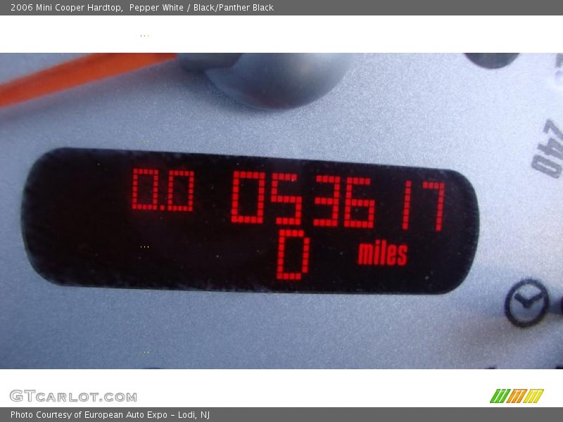 Pepper White / Black/Panther Black 2006 Mini Cooper Hardtop