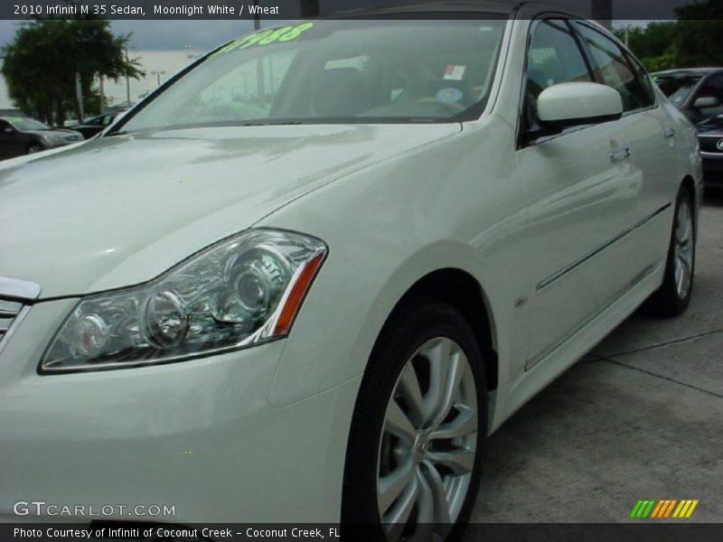 Moonlight White / Wheat 2010 Infiniti M 35 Sedan
