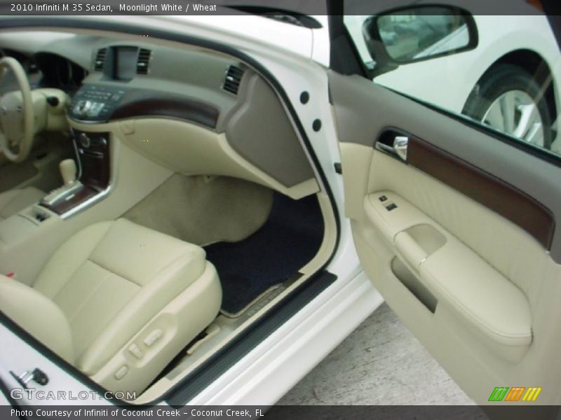 Moonlight White / Wheat 2010 Infiniti M 35 Sedan