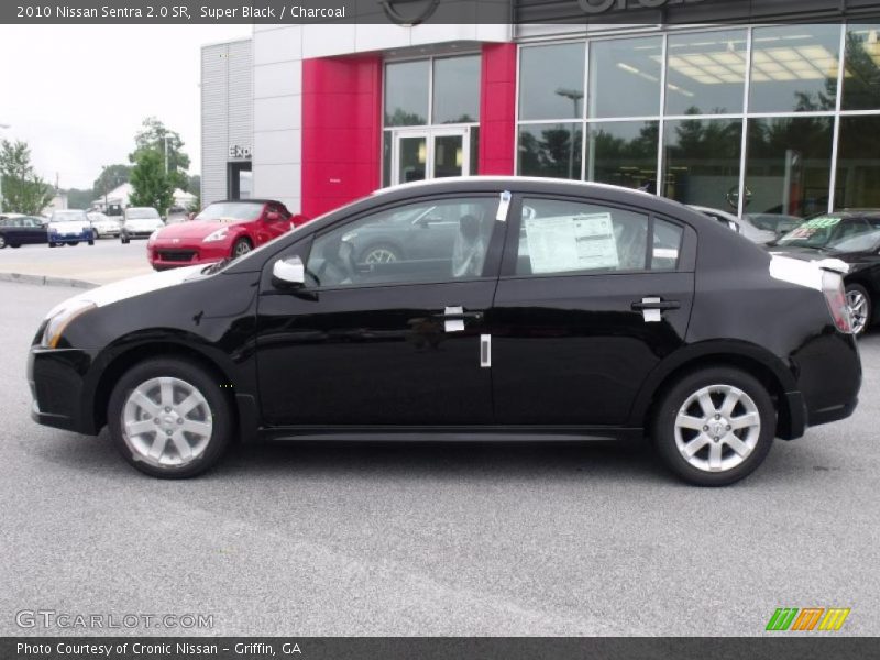 Super Black / Charcoal 2010 Nissan Sentra 2.0 SR