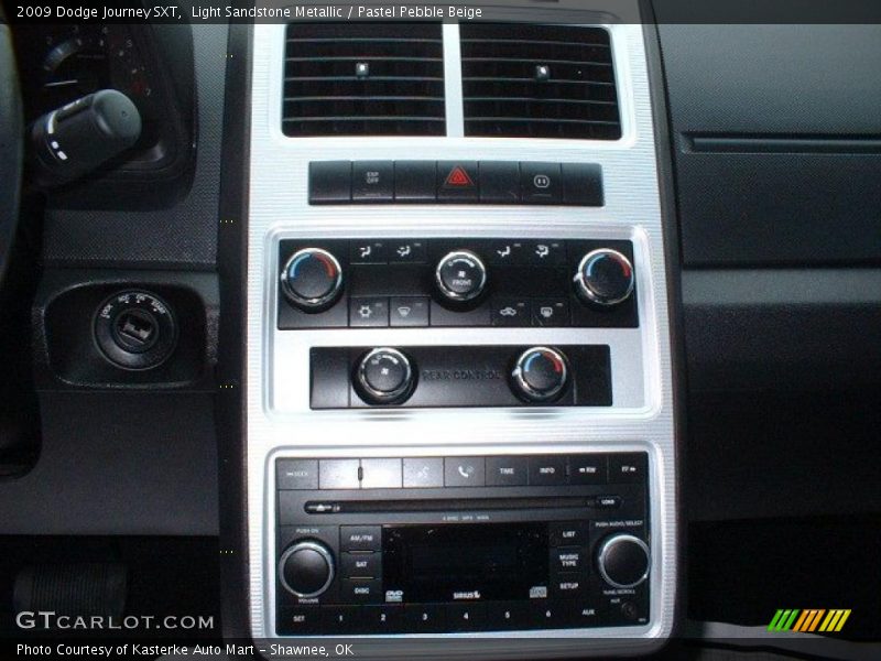 Light Sandstone Metallic / Pastel Pebble Beige 2009 Dodge Journey SXT