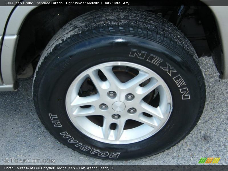 Light Pewter Metallic / Dark Slate Gray 2004 Jeep Grand Cherokee Laredo