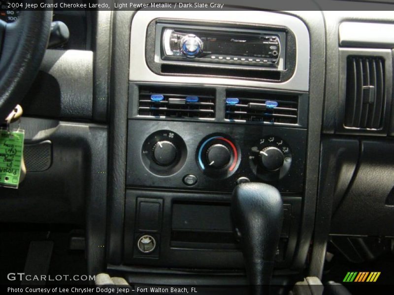 Light Pewter Metallic / Dark Slate Gray 2004 Jeep Grand Cherokee Laredo
