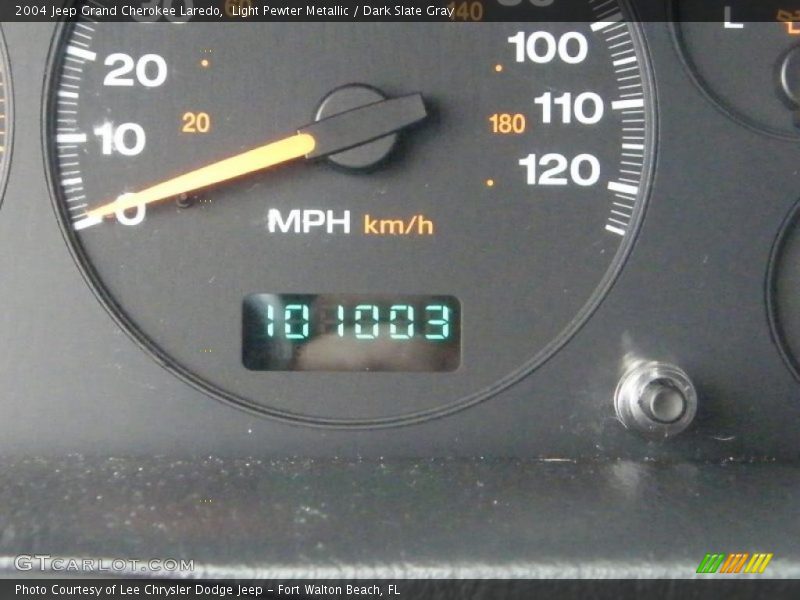 Light Pewter Metallic / Dark Slate Gray 2004 Jeep Grand Cherokee Laredo