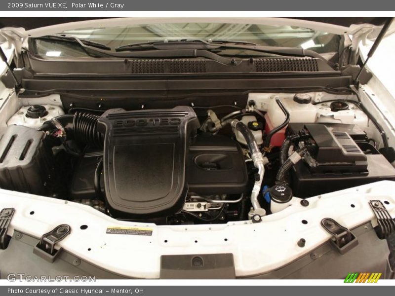 Polar White / Gray 2009 Saturn VUE XE