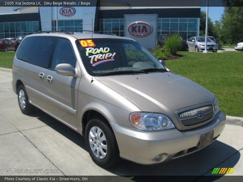 Silky Beige Metallic / Beige 2005 Kia Sedona LX