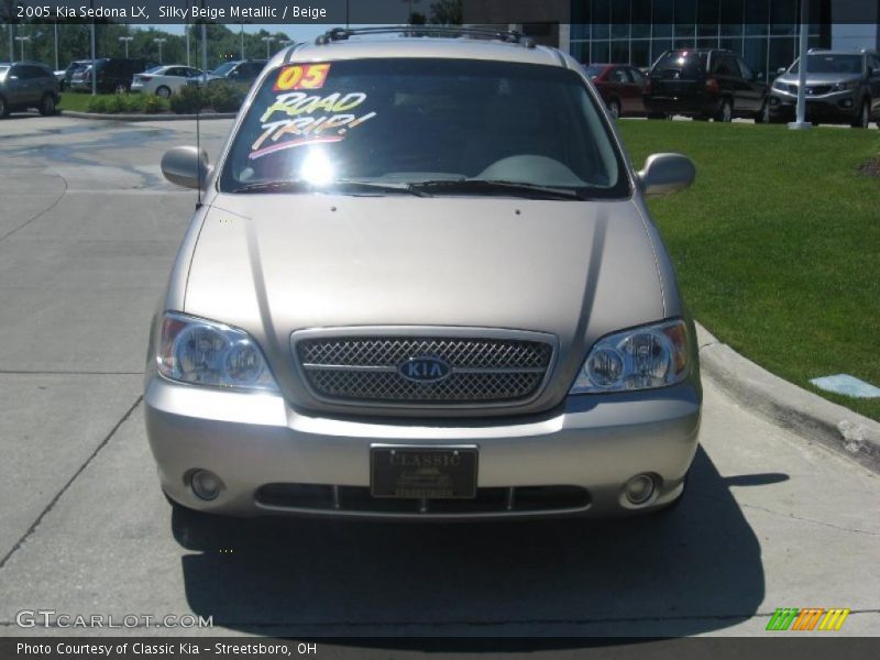 Silky Beige Metallic / Beige 2005 Kia Sedona LX