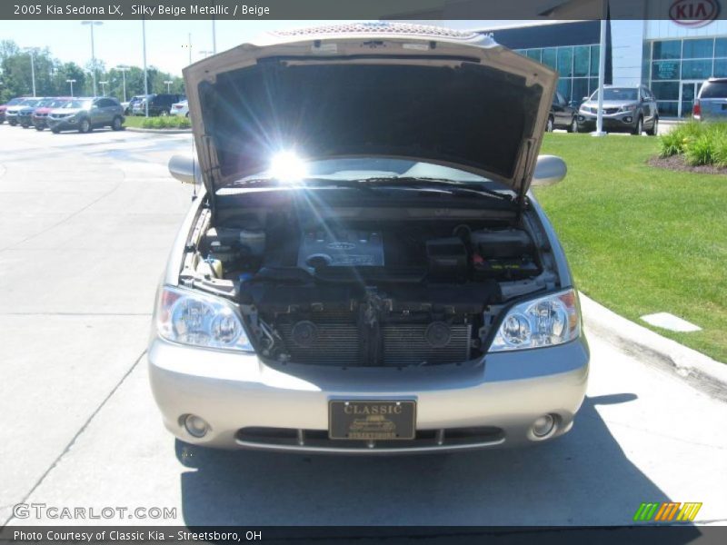 Silky Beige Metallic / Beige 2005 Kia Sedona LX