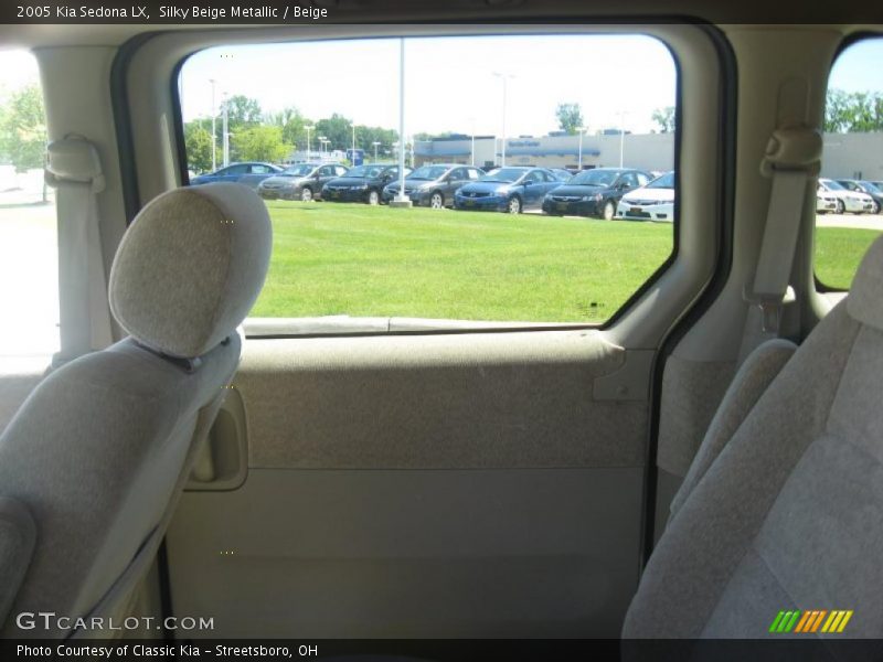 Silky Beige Metallic / Beige 2005 Kia Sedona LX