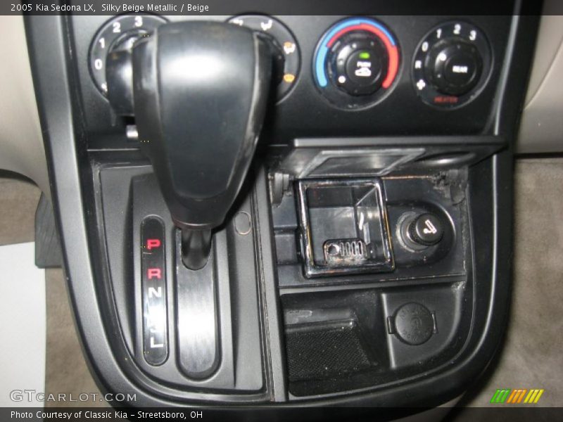 Silky Beige Metallic / Beige 2005 Kia Sedona LX