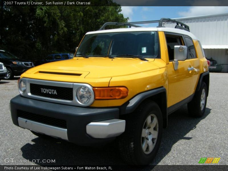 Sun Fusion / Dark Charcoal 2007 Toyota FJ Cruiser