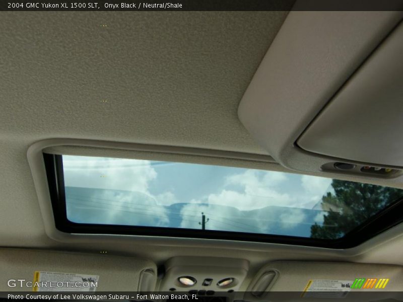 Onyx Black / Neutral/Shale 2004 GMC Yukon XL 1500 SLT