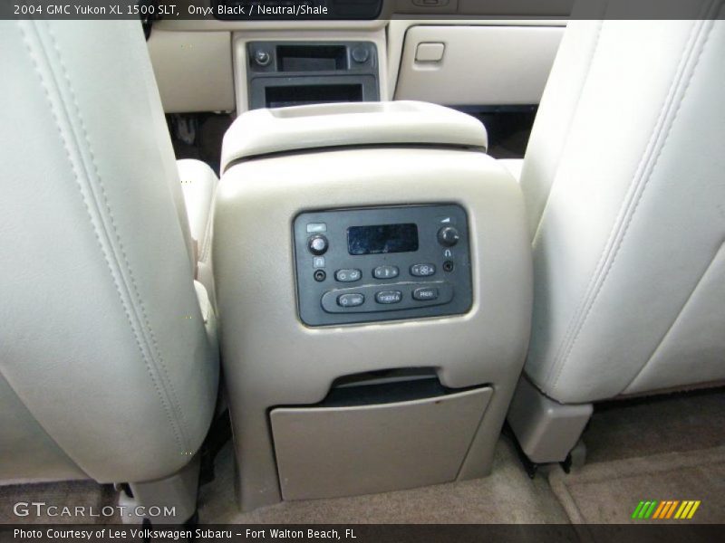 Onyx Black / Neutral/Shale 2004 GMC Yukon XL 1500 SLT