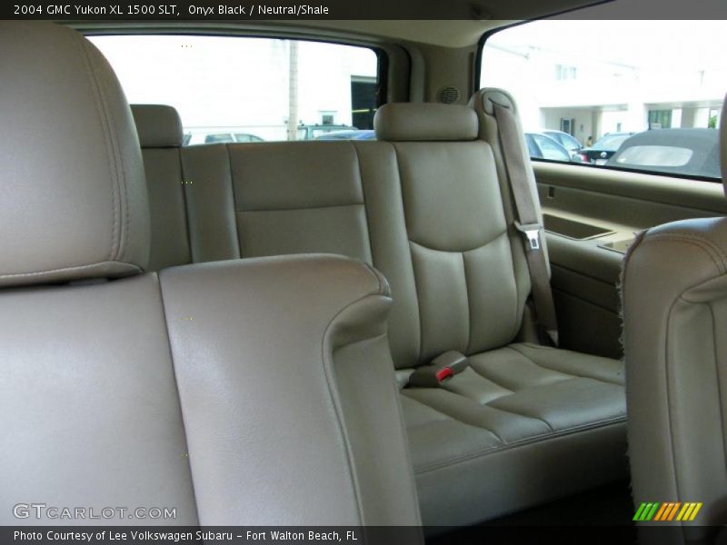 Onyx Black / Neutral/Shale 2004 GMC Yukon XL 1500 SLT