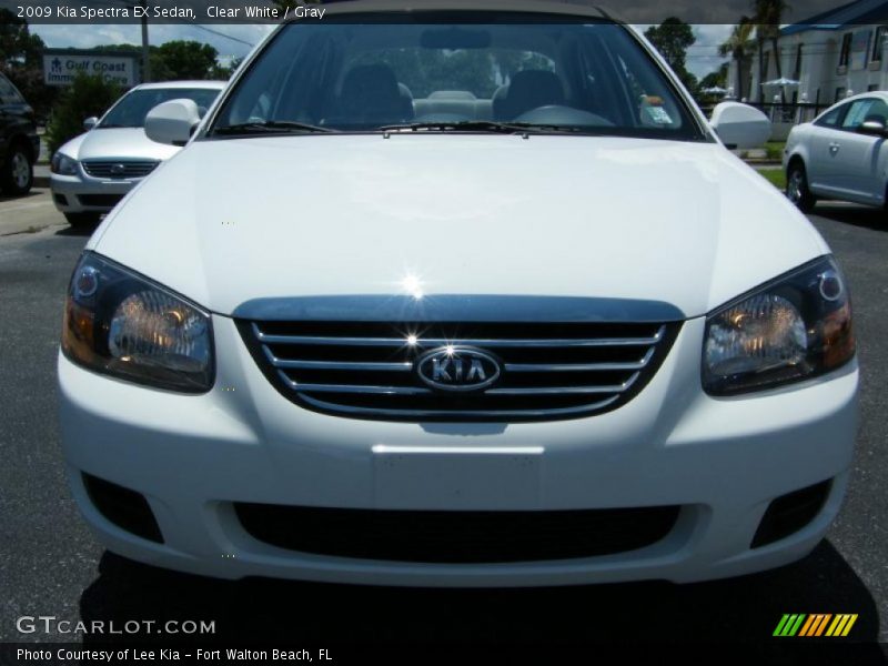 Clear White / Gray 2009 Kia Spectra EX Sedan