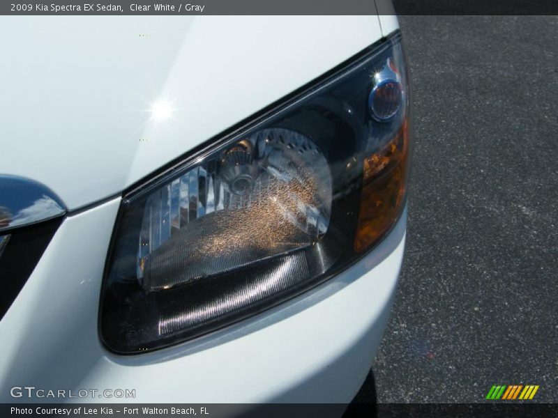 Clear White / Gray 2009 Kia Spectra EX Sedan