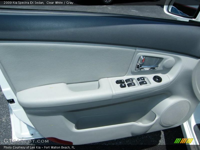Clear White / Gray 2009 Kia Spectra EX Sedan